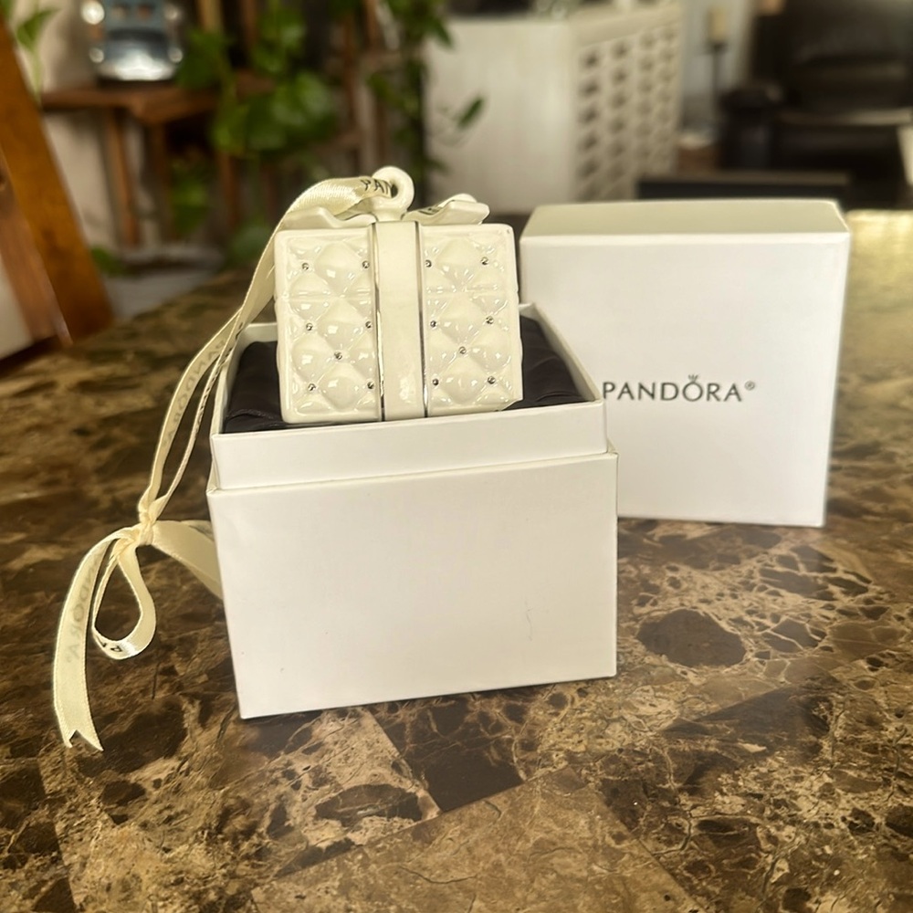 NEW GORGEOUS AUTHENTIC PANDORA 2016 ORNAMENT